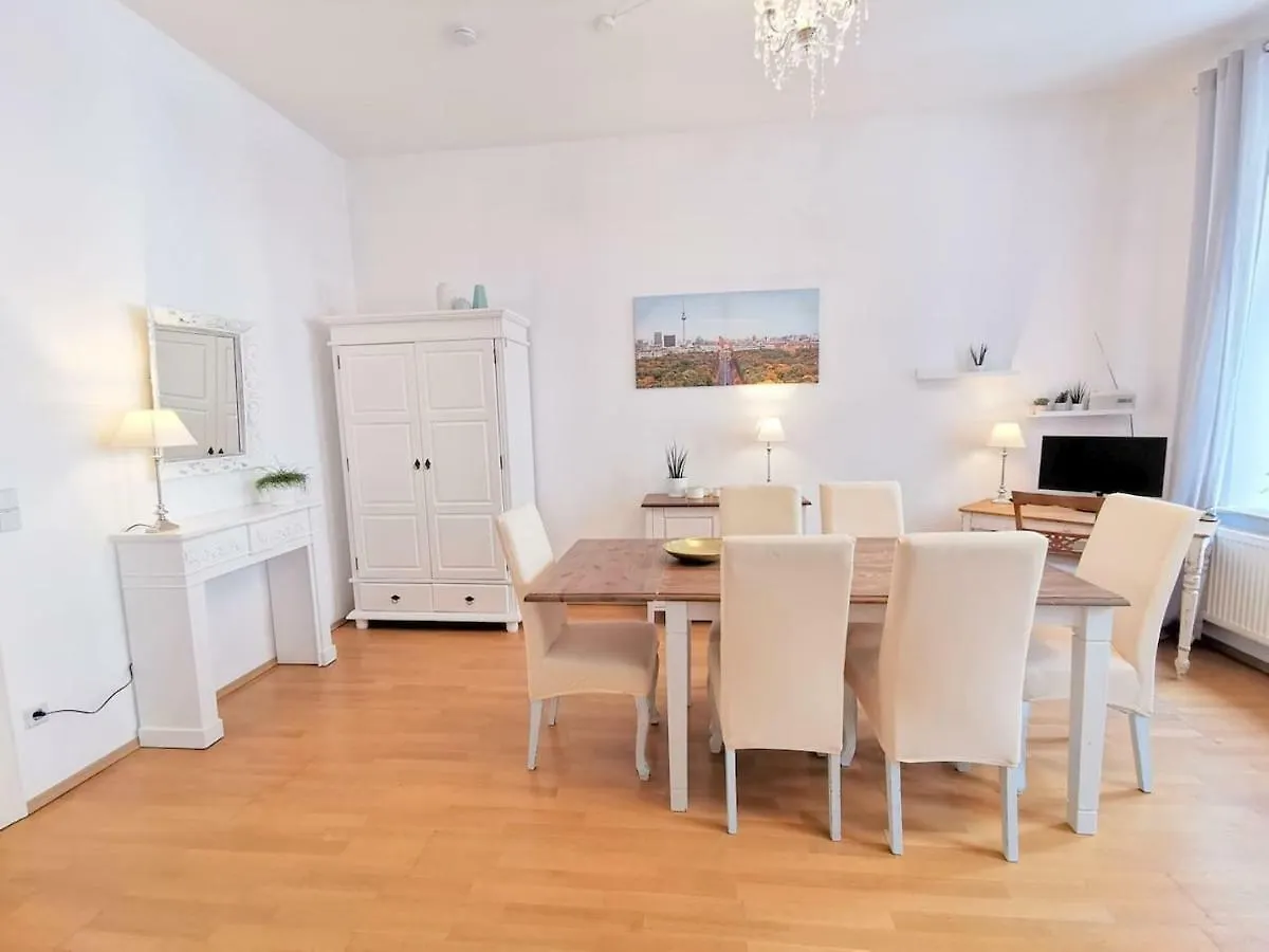 New - Charmante Wohnung In Berlin Mitte-Schlegelstrasse 0*,