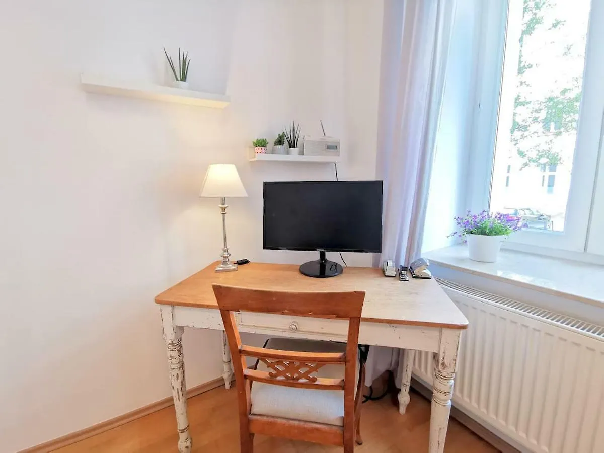 New - Charmante Wohnung In Berlin Mitte-Schlegelstrasse