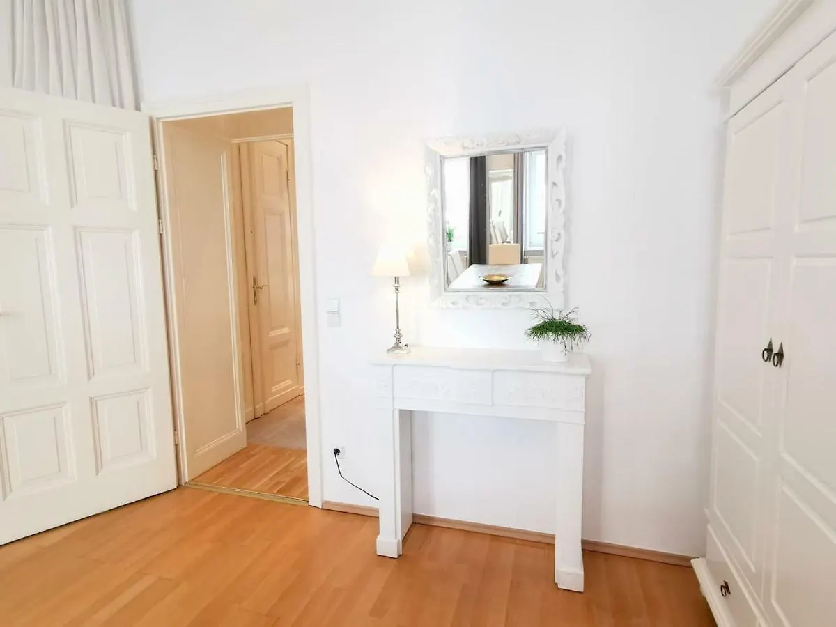 New - Charmante Wohnung In Berlin Mitte-Schlegelstrasse דירה